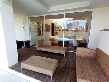 venta de Casa de Lujo con alberca y 4 recamaras en la cima, Angelopolis, Puebla
