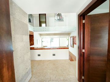 venta de Casa de Lujo con alberca y 4 recamaras en la cima, Angelopolis, Puebla
