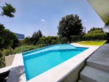 venta de Casa de Lujo con alberca y 4 recamaras en la cima, Angelopolis, Puebla
