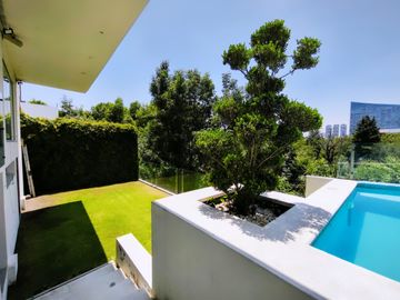 venta de Casa de Lujo con alberca y 4 recamaras en la cima, Angelopolis, Puebla