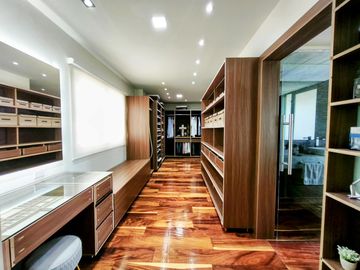 venta de Casa de Lujo con alberca y 4 recamaras en la cima, Angelopolis, Puebla