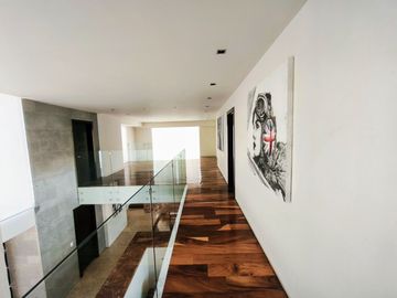 venta de Casa de Lujo con alberca y 4 recamaras en la cima, Angelopolis, Puebla