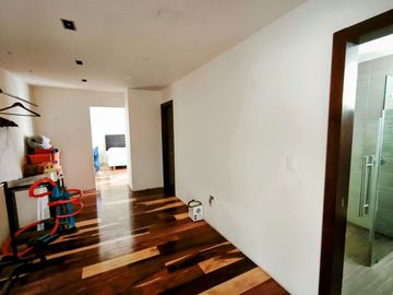 venta de Casa de Lujo con alberca y 4 recamaras en la cima, Angelopolis, Puebla