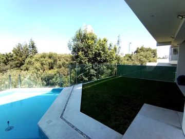 venta de Casa de Lujo con alberca y 4 recamaras en la cima, Angelopolis, Puebla
