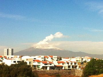 venta de Casa de Lujo con alberca y 4 recamaras en la cima, Angelopolis, Puebla