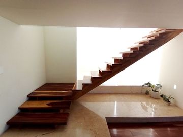 venta de Casa de Lujo con alberca y 4 recamaras en la cima, Angelopolis, Puebla