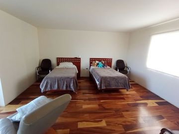 venta de Casa de Lujo con alberca y 4 recamaras en la cima, Angelopolis, Puebla