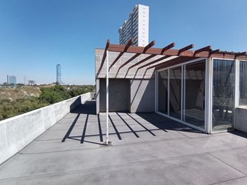 venta de Casa de Lujo con alberca y 4 recamaras en la cima, Angelopolis, Puebla
