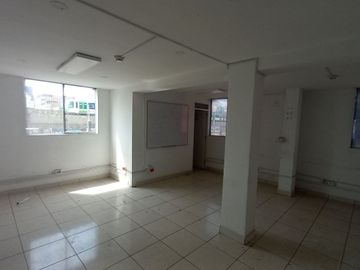 Oficinas en alquiler en Av. Los Héroes