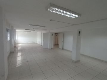 Oficinas en alquiler en Av. Los Héroes