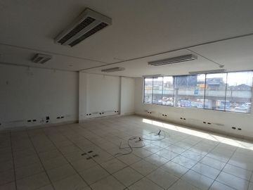 Oficinas en alquiler en Av. Los Héroes