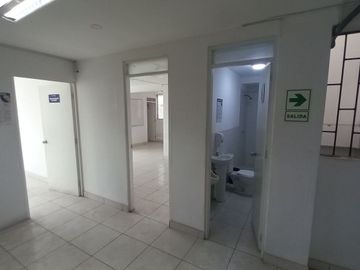 Oficinas en alquiler en Av. Los Héroes