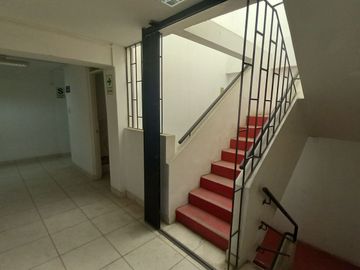Oficinas en alquiler en Av. Los Héroes