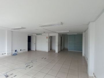 Oficinas en alquiler en Av. Los Héroes