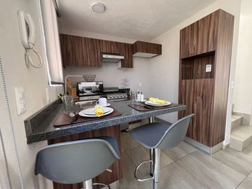 CASA EN FRACCIONAMIENTO LUCERO DEL VALLE ZAPOPAN