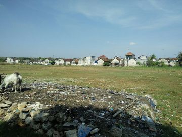 DIJUAL TANAH 14.396 METER2 ZONA KUNING AREA KOMERSIL STRATEGIS UNTUK BERBAGAI JENIS USAHA/BISNIS DAN BANGUNAN KOMERSIL DI LAMONGAN JATIM