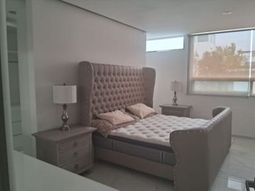HERMOSA RESIDENCIA EN VENTA EN MILENIO