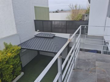 HERMOSA RESIDENCIA EN VENTA EN MILENIO