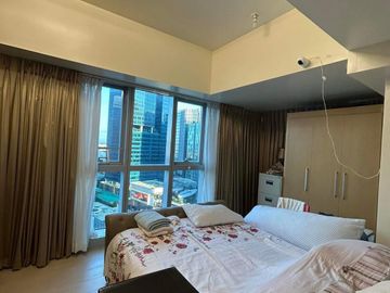 FOR SALE: Three (3) Bedroom Unit in Uptown Parksuites, BGC, Taguig