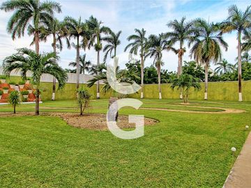 Casa en Venta en Cancun en Residencial Campestre con 6 Recamaras