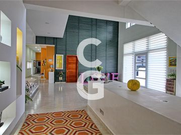 Casa en Venta en Cancun en Residencial Campestre con 6 Recamaras