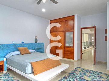 Casa en Venta en Cancun en Residencial Campestre con 6 Recamaras
