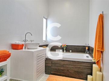 Casa en Venta en Cancun en Residencial Campestre con 6 Recamaras