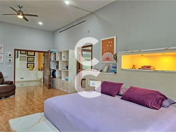 Casa en Venta en Cancun en Residencial Campestre con 6 Recamaras