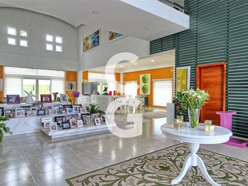 Casa en Venta en Cancun en Residencial Campestre con 6 Recamaras