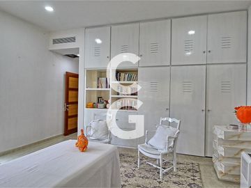 Casa en Venta en Cancun en Residencial Campestre con 6 Recamaras