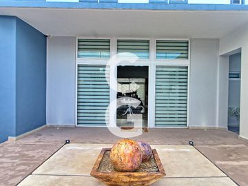 Casa en Venta en Cancun en Residencial Campestre con 6 Recamaras