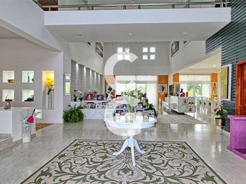 Casa en Venta en Cancun en Residencial Campestre con 6 Recamaras