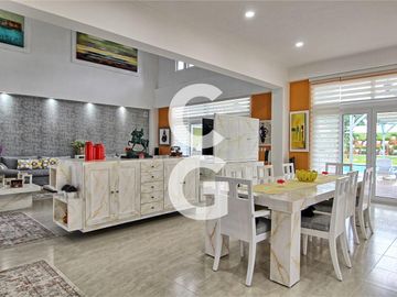 Casa en Venta en Cancun en Residencial Campestre con 6 Recamaras