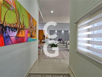 Casa en Venta en Cancun en Residencial Campestre con 6 Recamaras