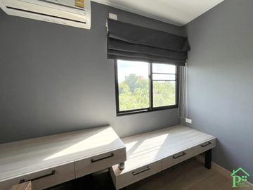 Loft style townhome for sale at The Urbana 3