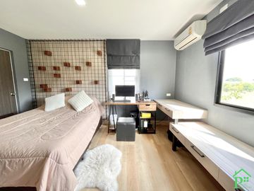 Loft style townhome for sale at The Urbana 3