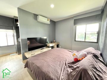 Loft style townhome for sale at The Urbana 3
