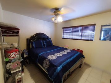 VENTA DE CASA, COLONIA RESIDENCIAS, Mexicali, Baja California A 3 MINUTOS DE LA UABC.
