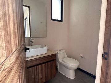 C111 Casa en venta 3 recámaras Fracc Rincón de la Montaña Altozano Morelia