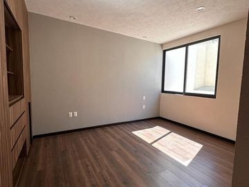 C111 Casa en venta 3 recámaras Fracc Rincón de la Montaña Altozano Morelia