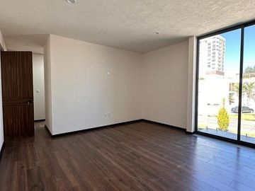 C111 Casa en venta 3 recámaras Fracc Rincón de la Montaña Altozano Morelia
