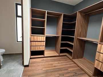 C111 Casa en venta 3 recámaras Fracc Rincón de la Montaña Altozano Morelia