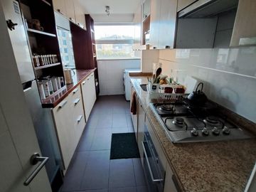 Espectacular departamento 2D,2B  con linda vista , sector Poniente