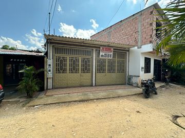 VENDO 0 PERMUTO BONITA, AMPLIA  Y CENTRAL CASA URBANA EN  CARMEN DE APICALA (TOLIMA)