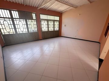 VENDO 0 PERMUTO BONITA, AMPLIA  Y CENTRAL CASA URBANA EN  CARMEN DE APICALA (TOLIMA)