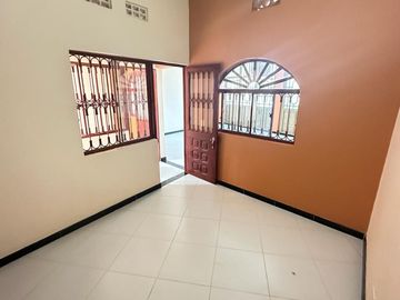 VENDO 0 PERMUTO BONITA, AMPLIA  Y CENTRAL CASA URBANA EN  CARMEN DE APICALA (TOLIMA)