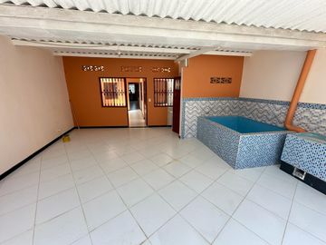 VENDO 0 PERMUTO BONITA, AMPLIA  Y CENTRAL CASA URBANA EN  CARMEN DE APICALA (TOLIMA)