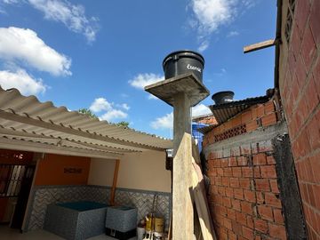 VENDO 0 PERMUTO BONITA, AMPLIA  Y CENTRAL CASA URBANA EN  CARMEN DE APICALA (TOLIMA)