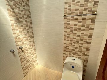 VENDO 0 PERMUTO BONITA, AMPLIA  Y CENTRAL CASA URBANA EN  CARMEN DE APICALA (TOLIMA)