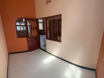 VENDO 0 PERMUTO BONITA, AMPLIA  Y CENTRAL CASA URBANA EN  CARMEN DE APICALA (TOLIMA)
